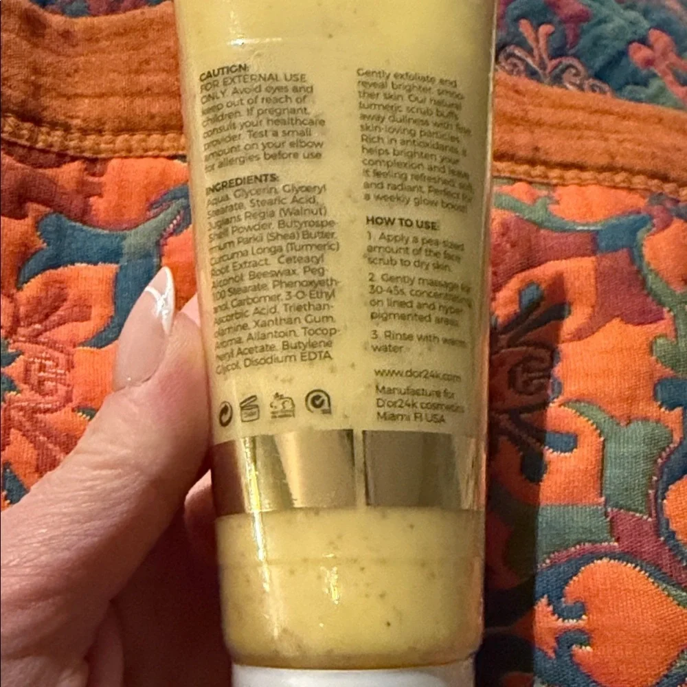 D'Or Skincare Turmeric Facial Scrub - Yellow